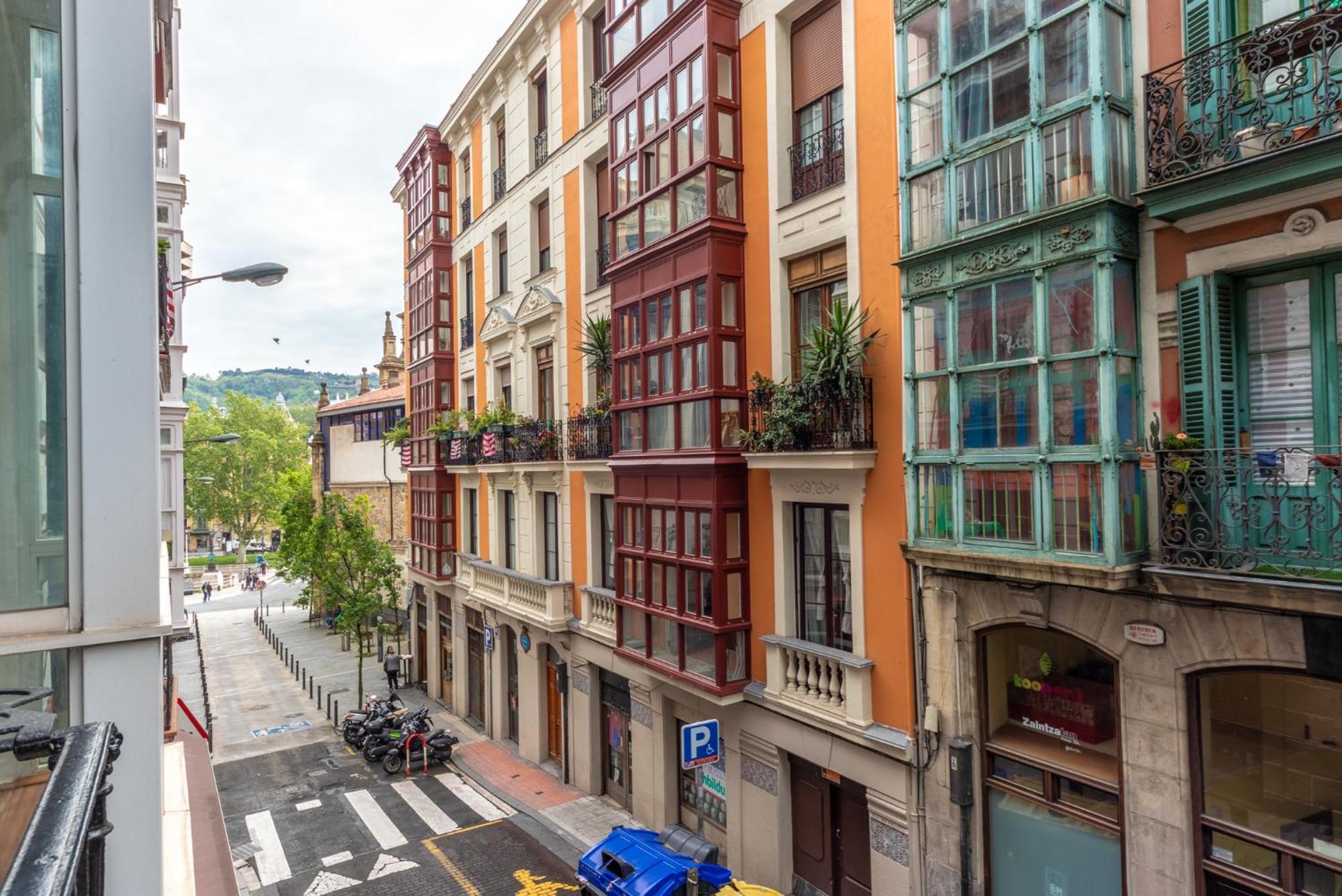 Encantador Apartamento En El Casco Antiguo De Bilbao Kültér fotó